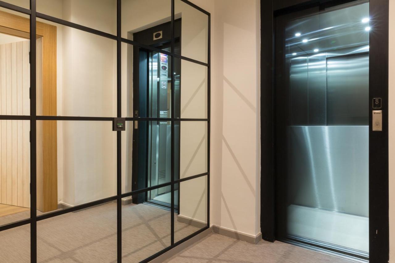 Puerta Catedral Suites Seville Exterior photo