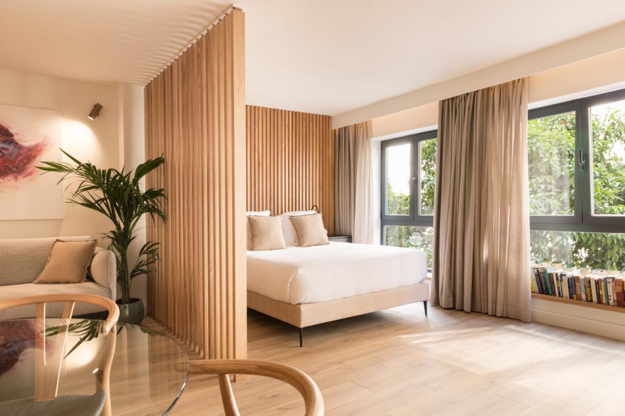 Puerta Catedral Suites Seville Exterior photo