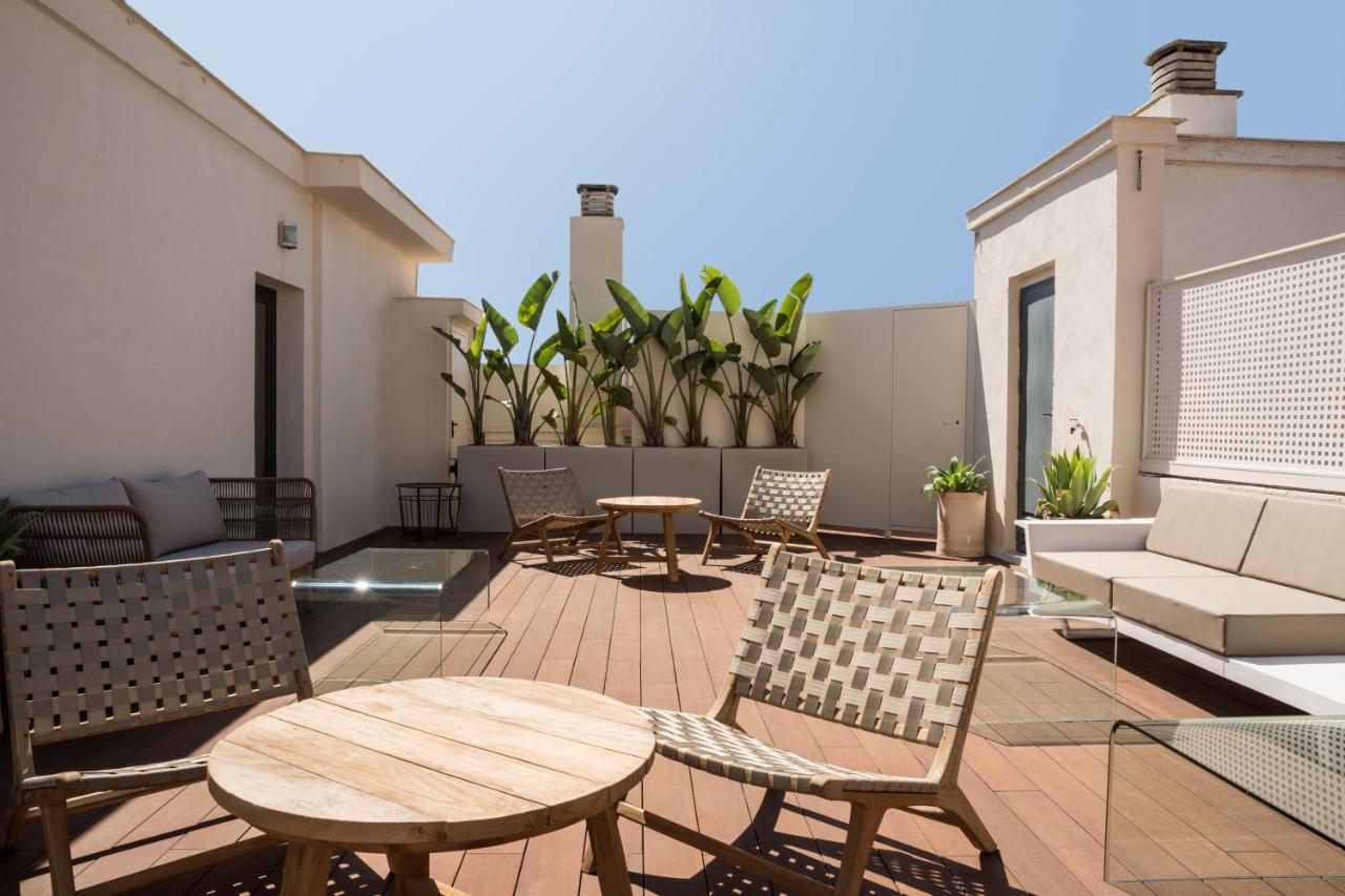 Puerta Catedral Suites Seville Exterior photo