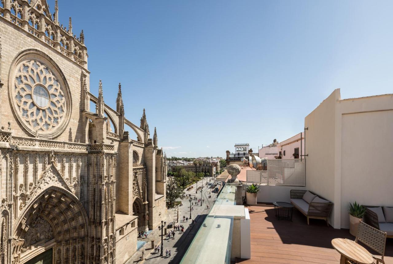 Puerta Catedral Suites Seville Exterior photo