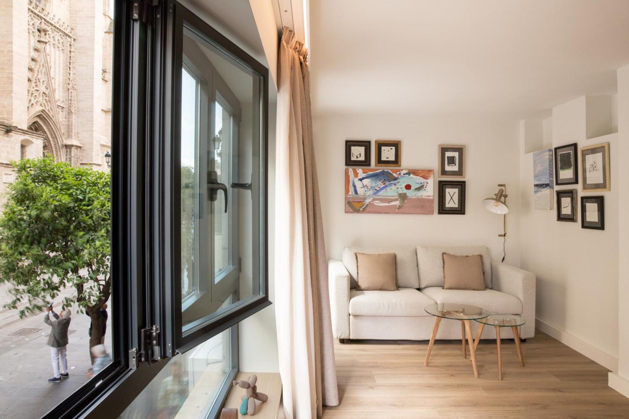 Puerta Catedral Suites Seville Room photo